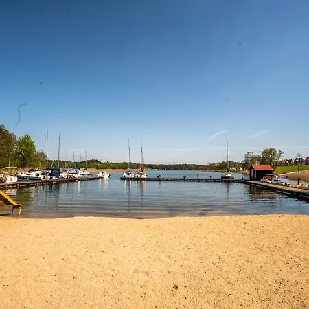 Zatoka Kal 假日公园 3*